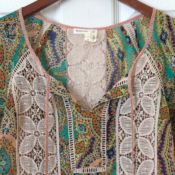 Meadow Rue Anthropologie Giada Crochet Lace & Bohemian Printed Peasant Blouse M - Picture 2 of 11